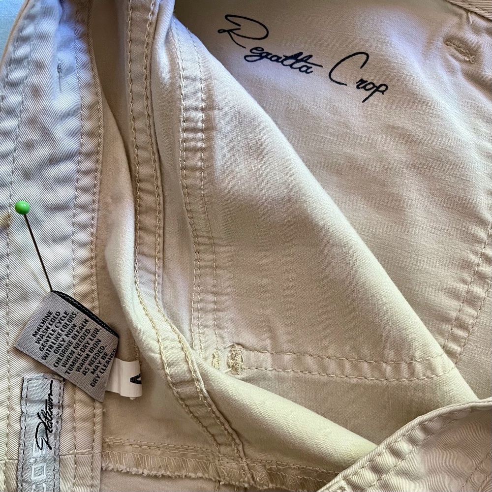 Chico’s “Regatta Crop” Khakis Size 1.5 - Picture 5 of 6